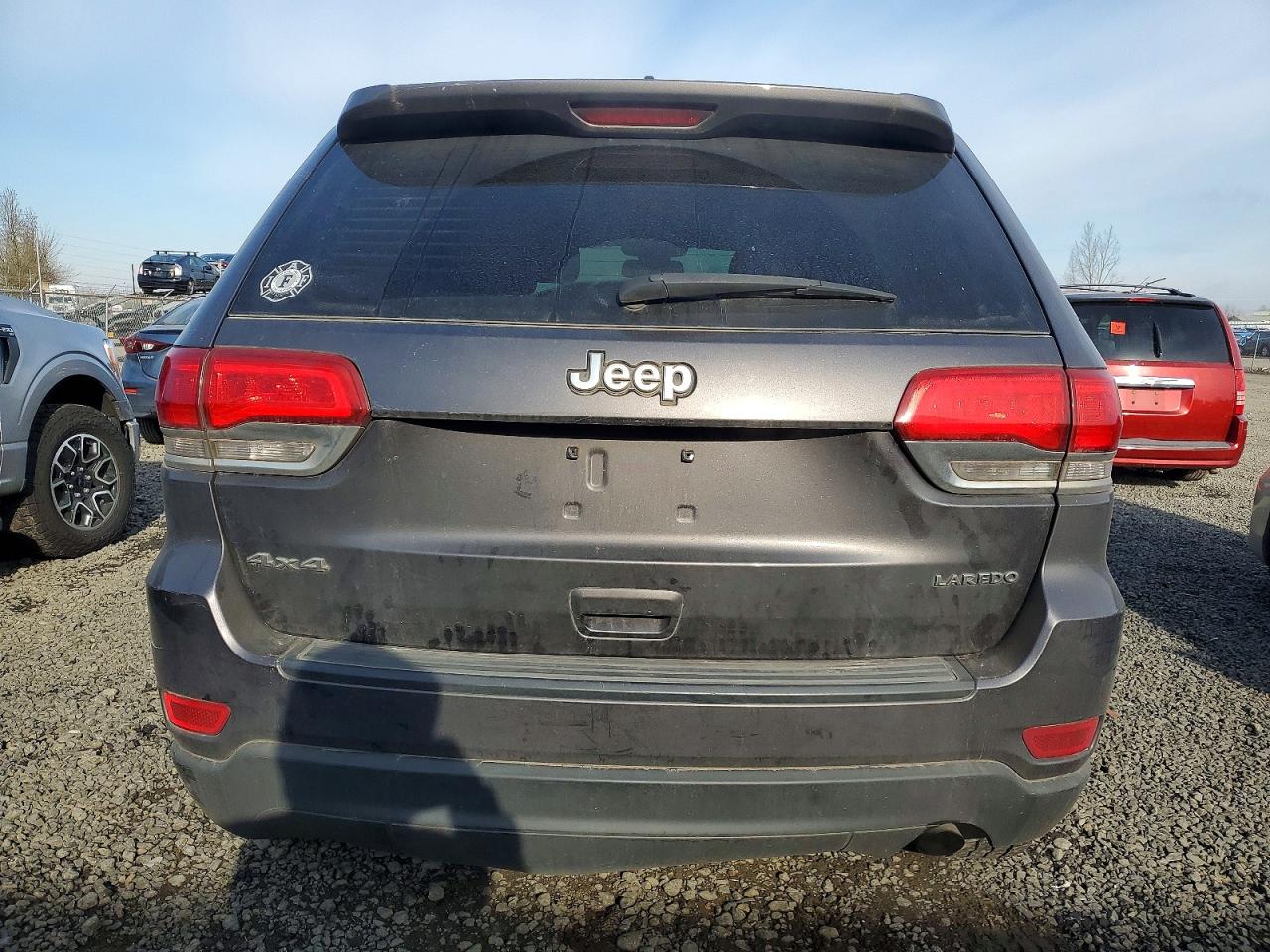 2016 JEEP GRAND CHEROKEE LAREDO photo 6