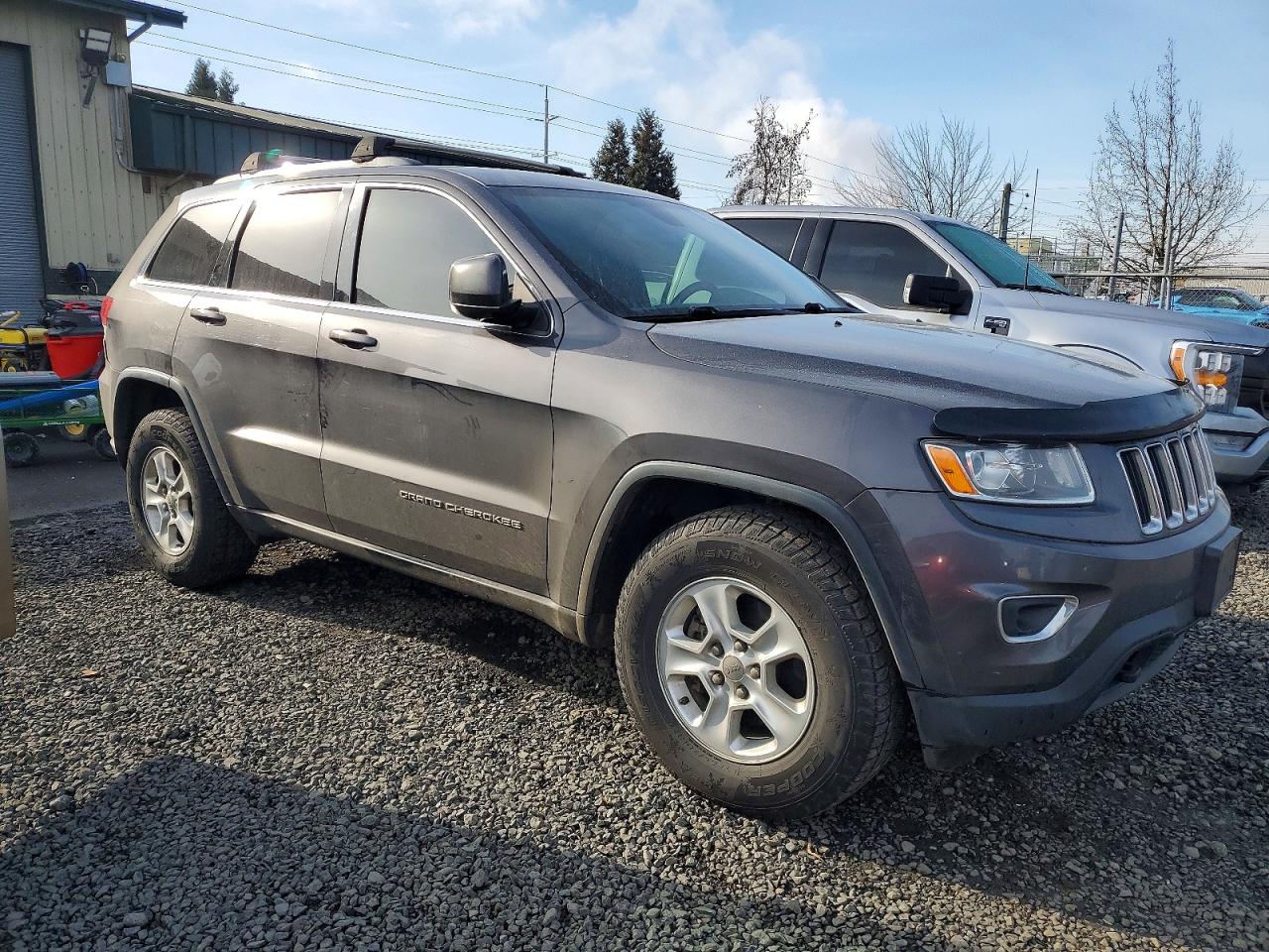 2016 JEEP GRAND CHEROKEE LAREDO photo 4