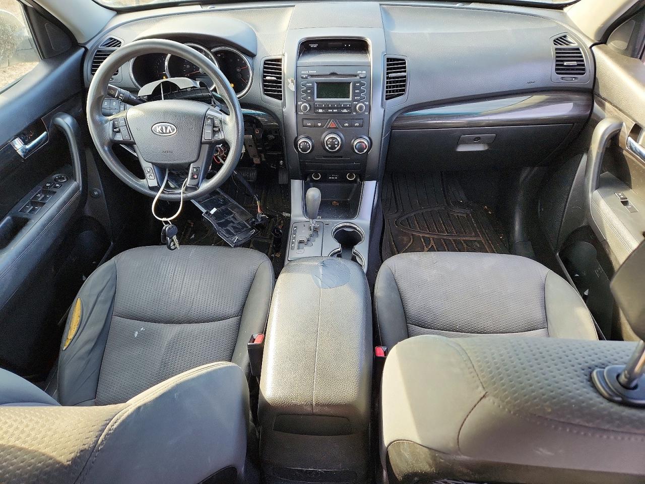 2013 KIA SORENTO LX photo 15