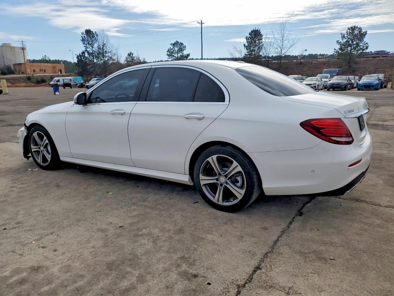 2017 MERCEDES-BENZ E 300 photo 3