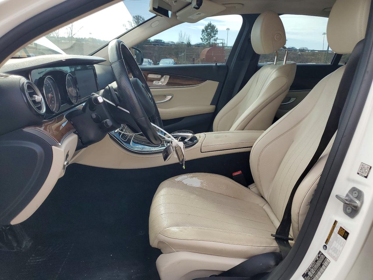 2017 MERCEDES-BENZ E 300 photo 13