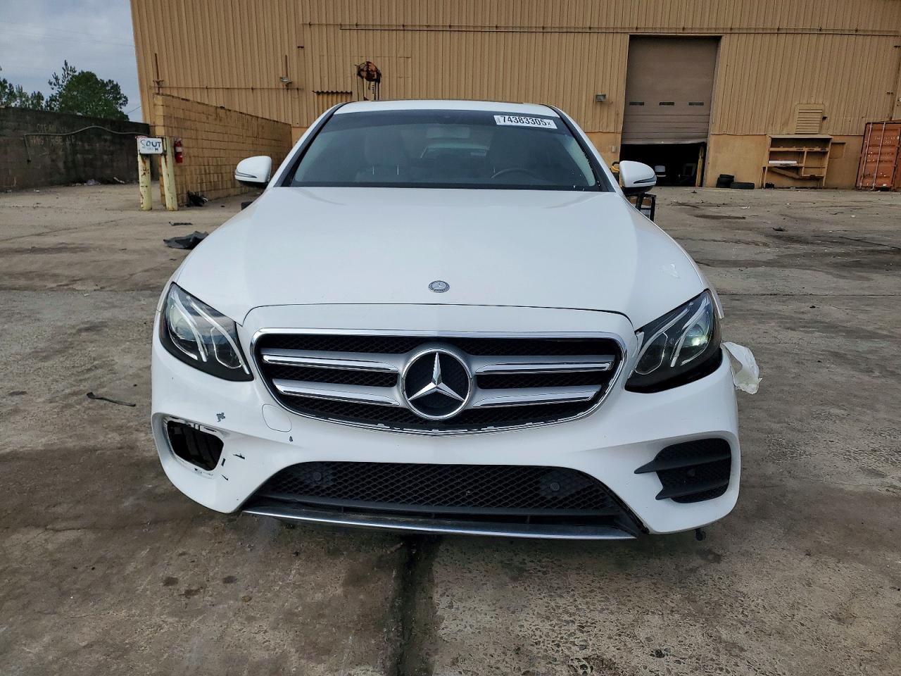 2017 MERCEDES-BENZ E 300 photo 9