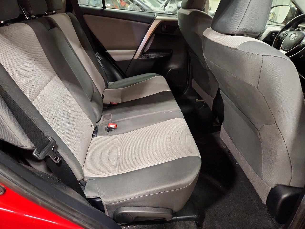 2015 TOYOTA RAV4 LE photo 10