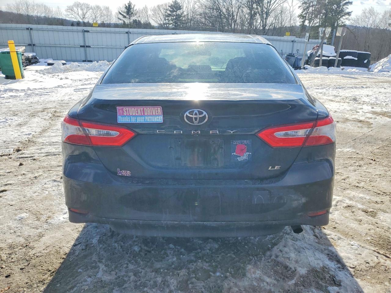 2018 TOYOTA CAMRY photo 11