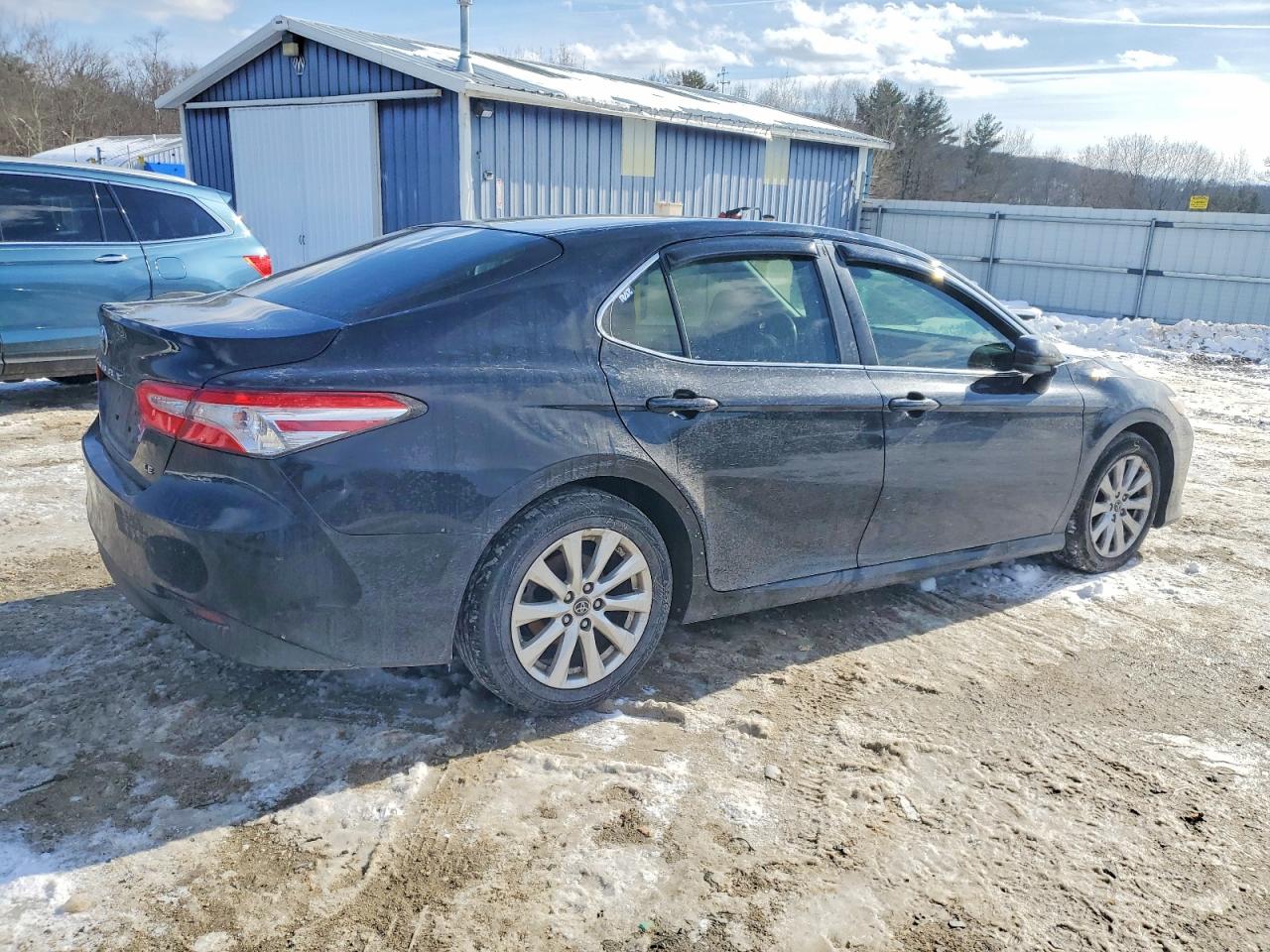 2018 TOYOTA CAMRY photo 5