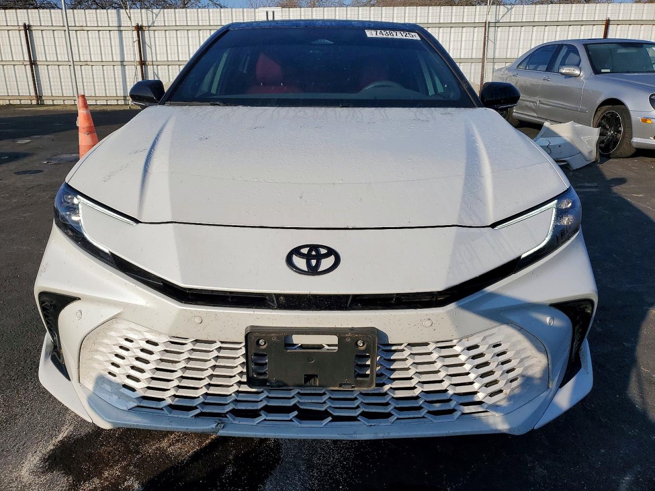2025 TOYOTA CAMRY XSE photo 5