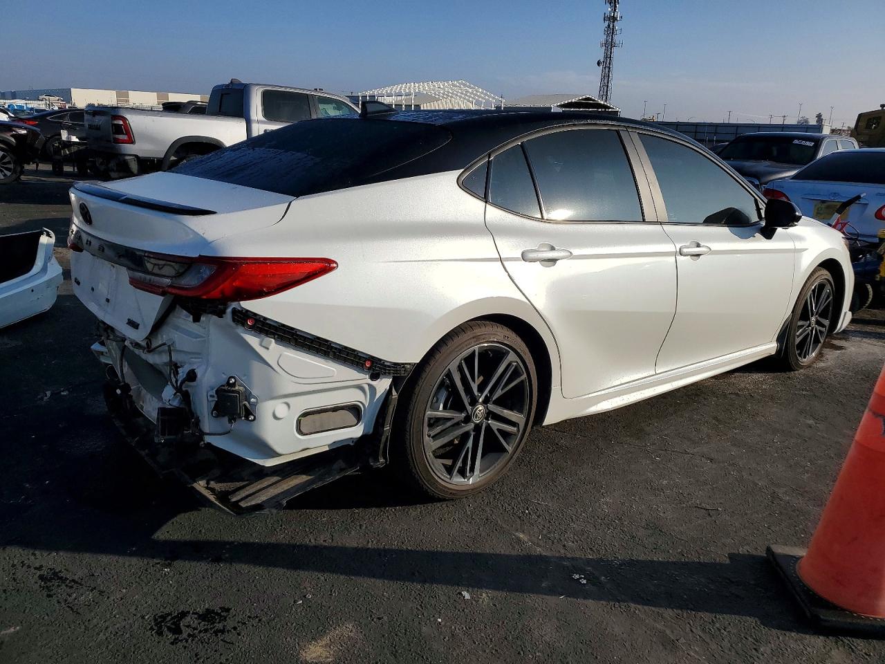 2025 TOYOTA CAMRY XSE photo 3