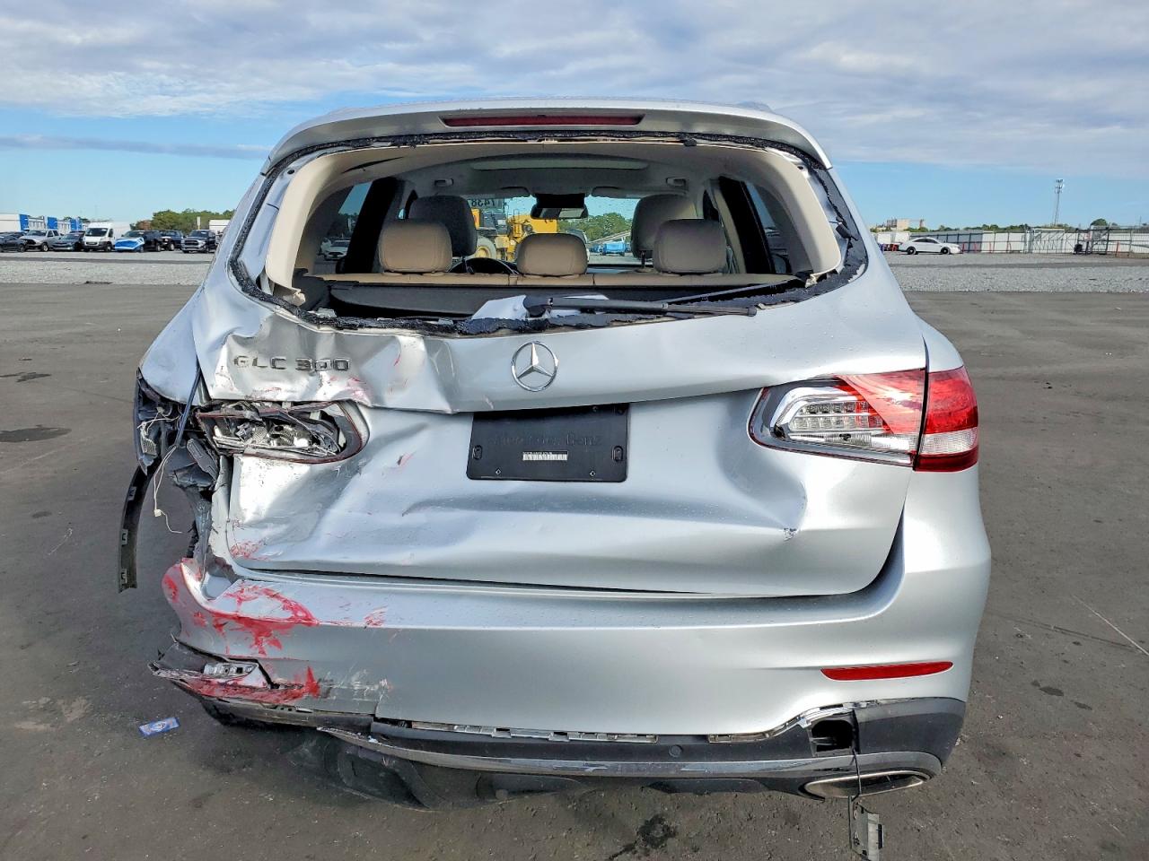 2017 MERCEDES-BENZ GLC 300 photo 16