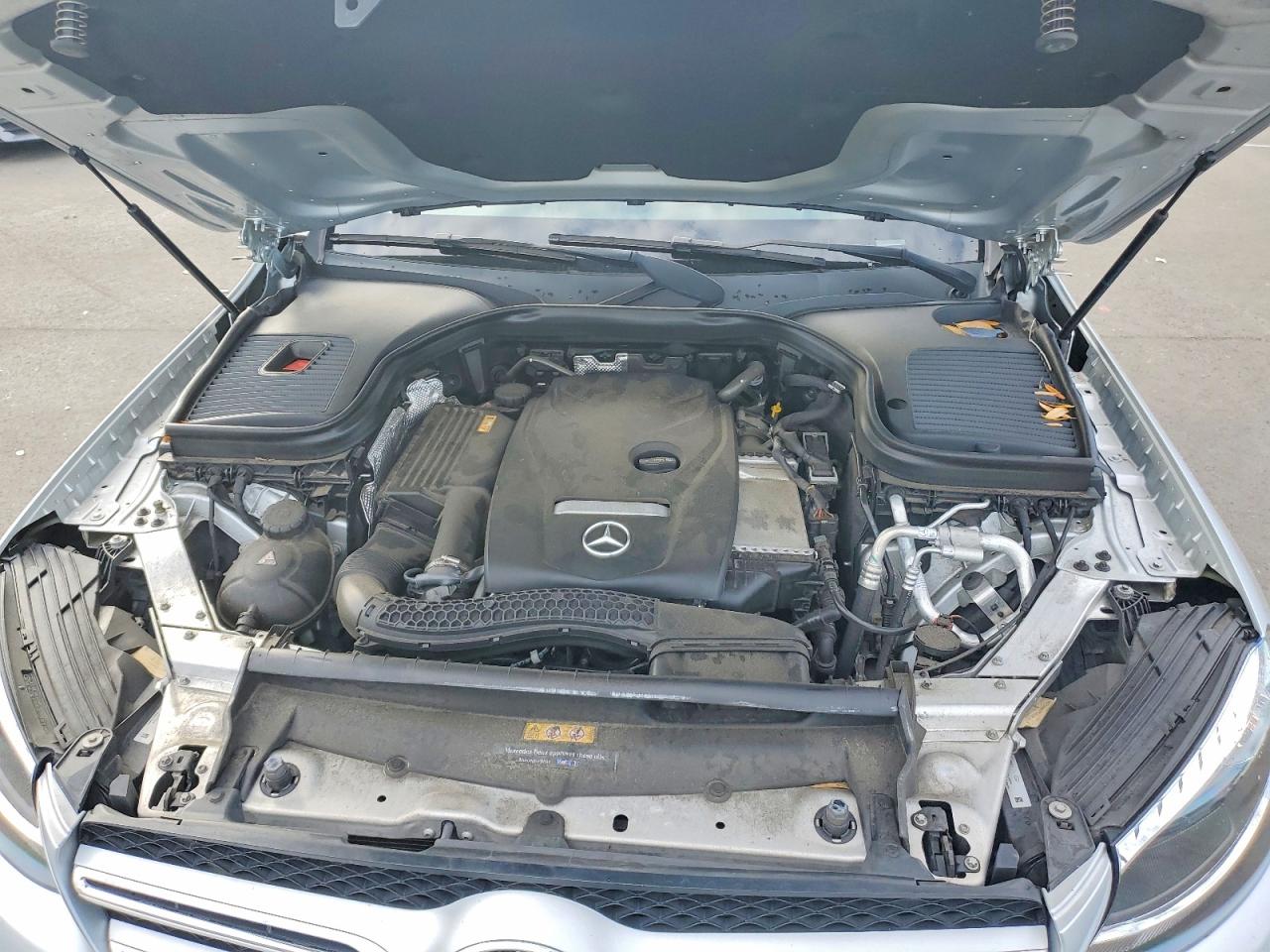 2017 MERCEDES-BENZ GLC 300 photo 34