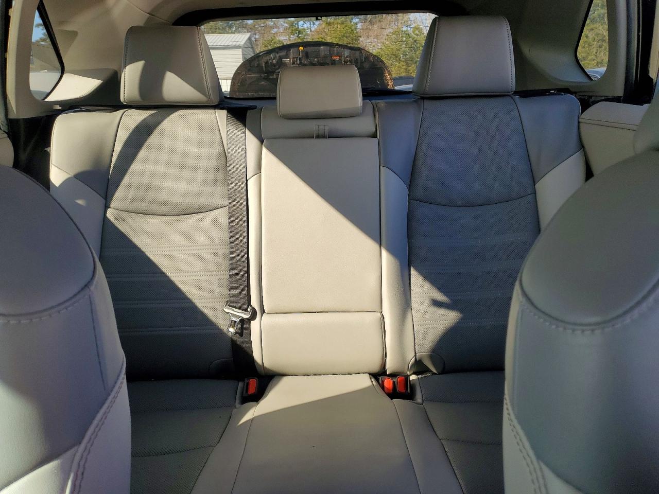 2022 TOYOTA RAV4 LIMITED photo 28