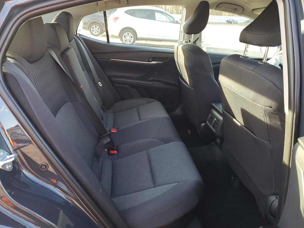 2025 TOYOTA CAMRY photo 10