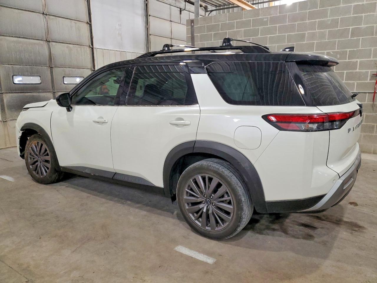 2023 NISSAN PATHFINDER SL photo 2