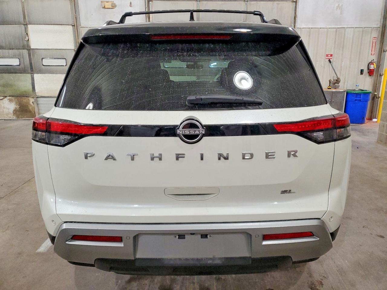 2023 NISSAN PATHFINDER SL photo 6