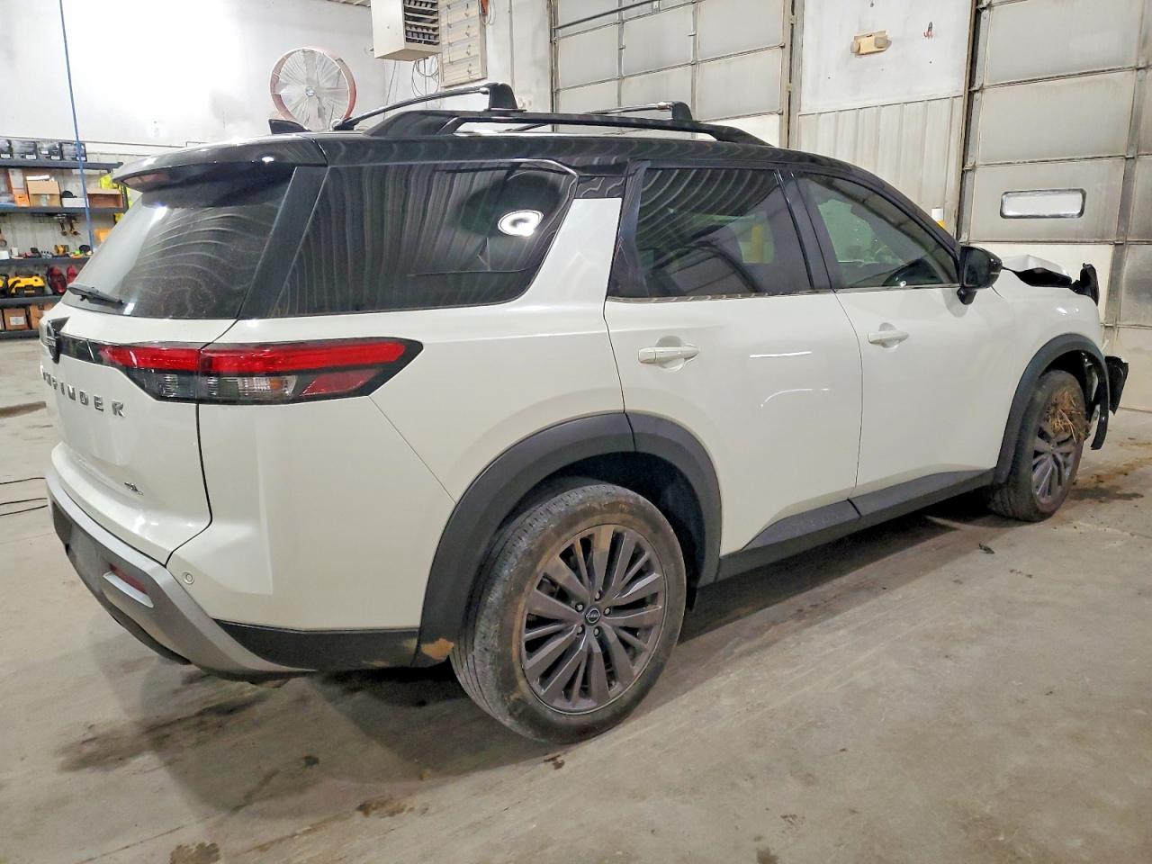 2023 NISSAN PATHFINDER SL photo 3