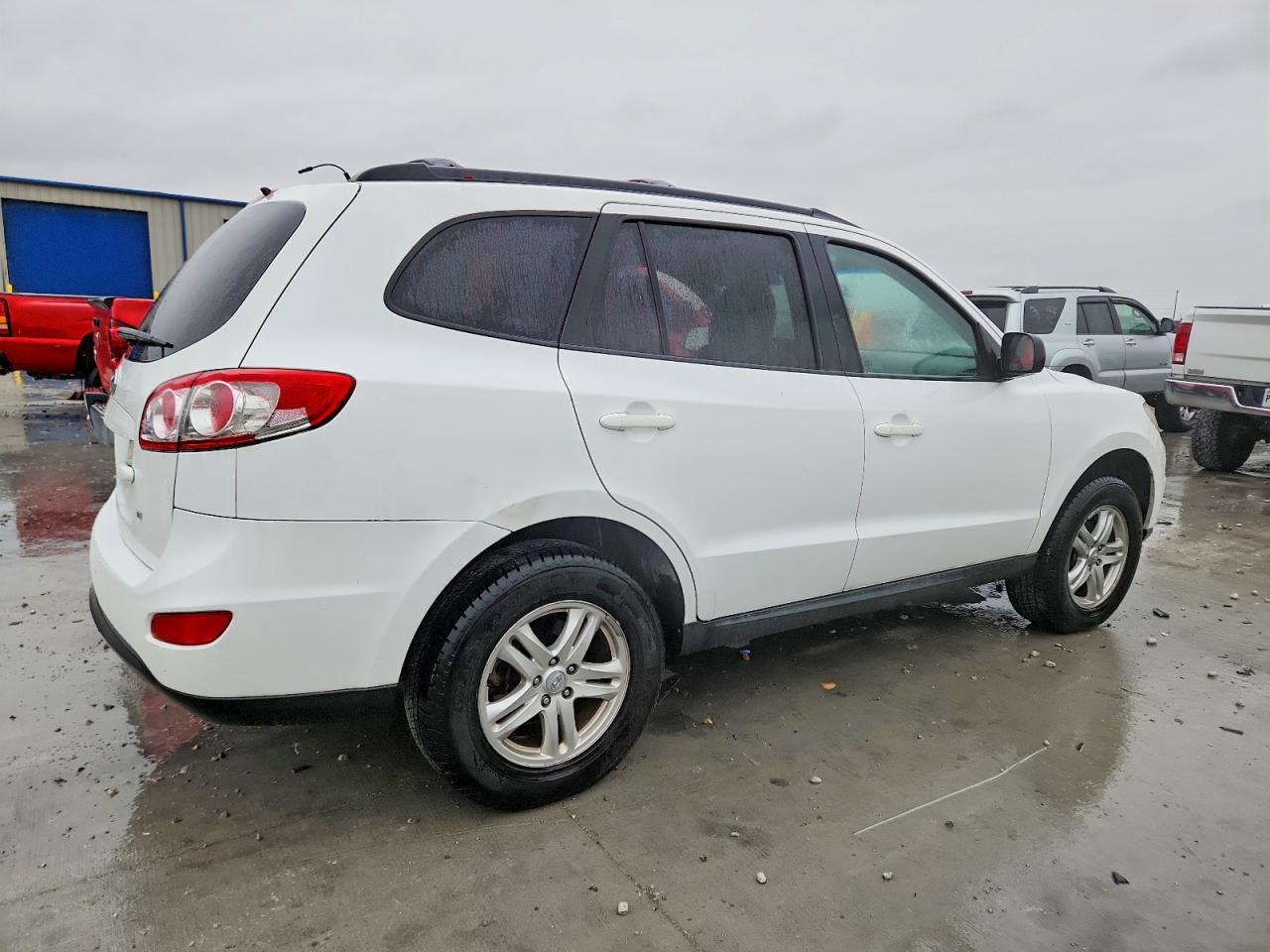 2010 HYUNDAI SANTA FE GLS photo 3