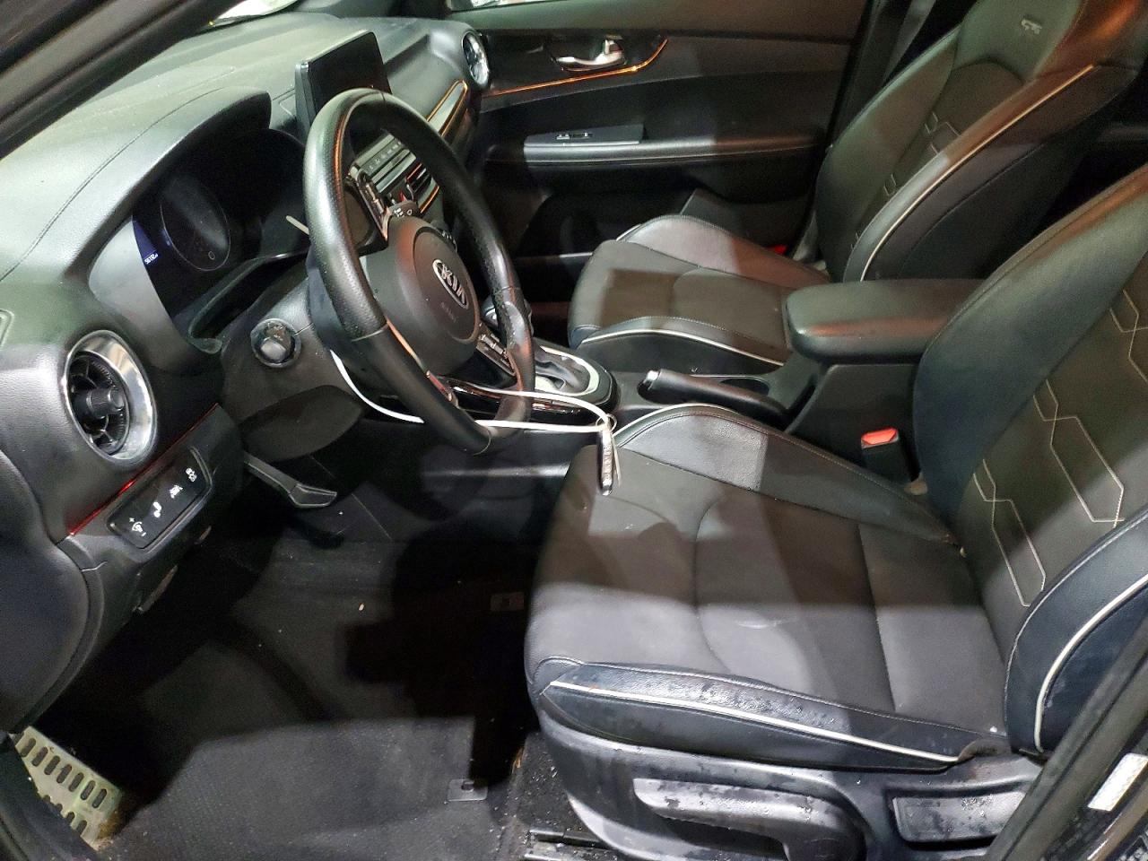 2021 KIA FORTE GT LINE photo 13