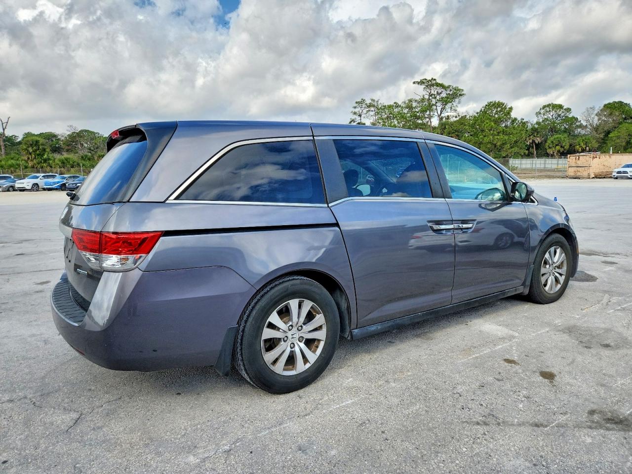 2016 HONDA ODYSSEY SE photo 5