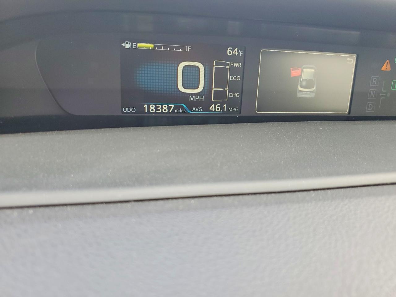 2019 TOYOTA PRIUS photo 9