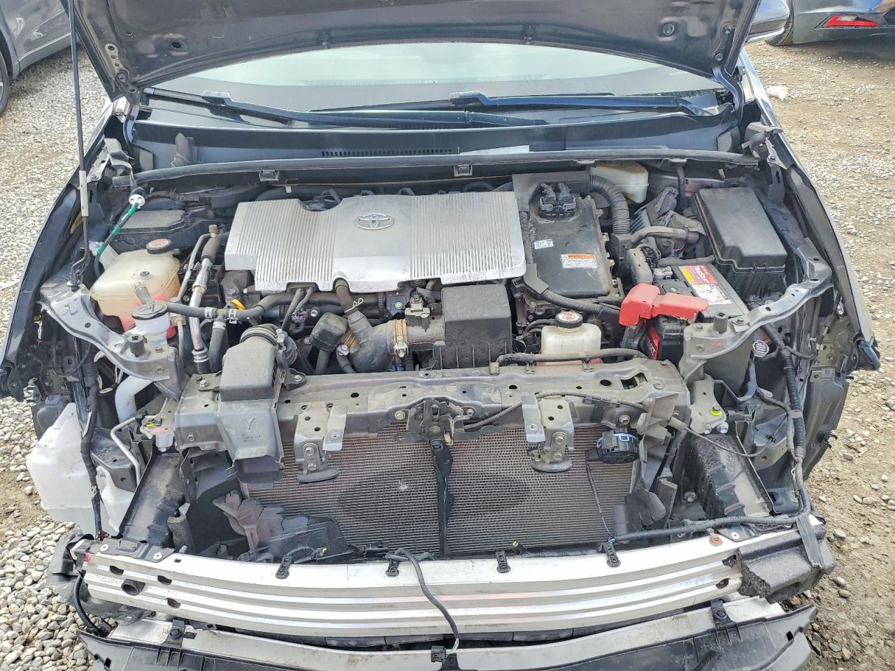 2019 TOYOTA PRIUS photo 11