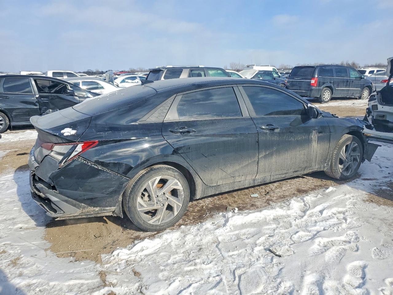 2025 HYUNDAI ELANTRA SEL SPORT photo 5