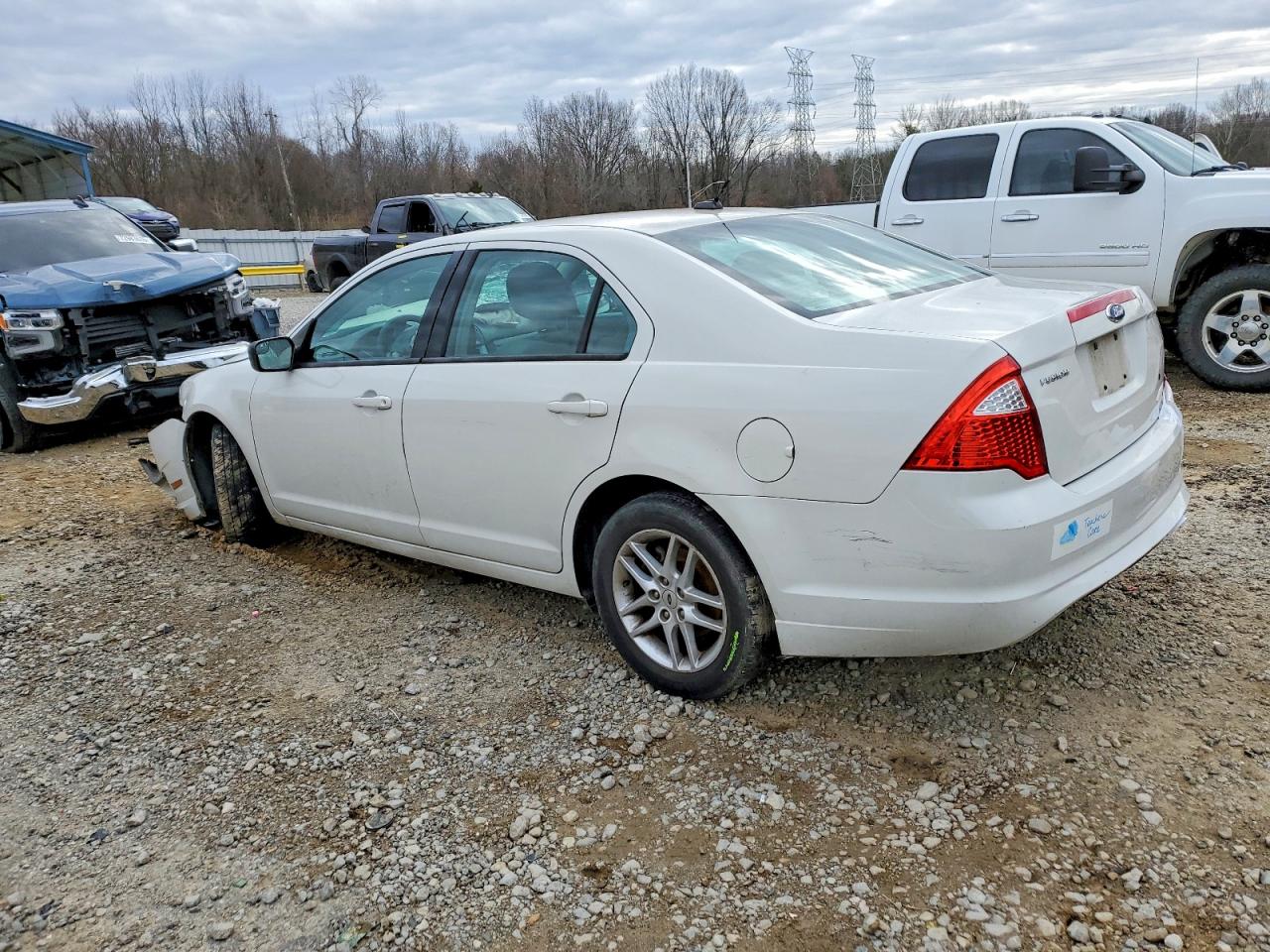 2011 FORD FUSION S photo 2