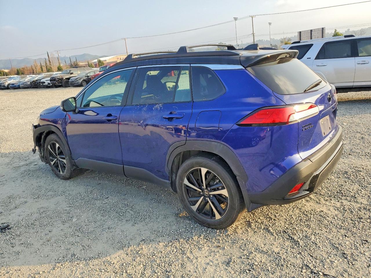 2024 TOYOTA COROLLA CROSS SE photo 2
