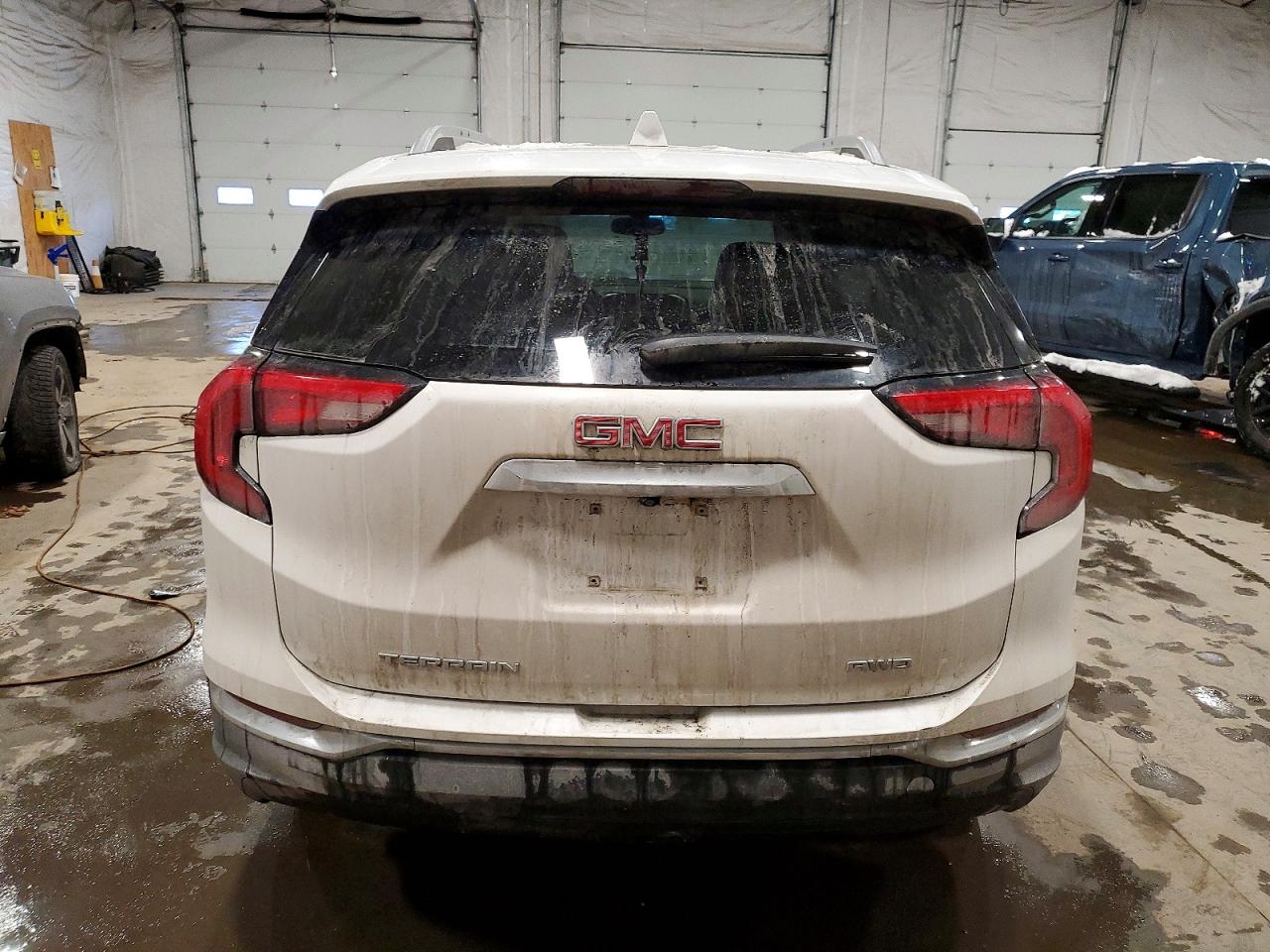 2019 GMC TERRAIN SLT photo 11