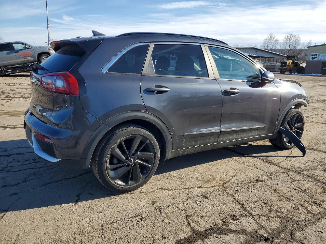 2018 KIA NIRO EX photo 3