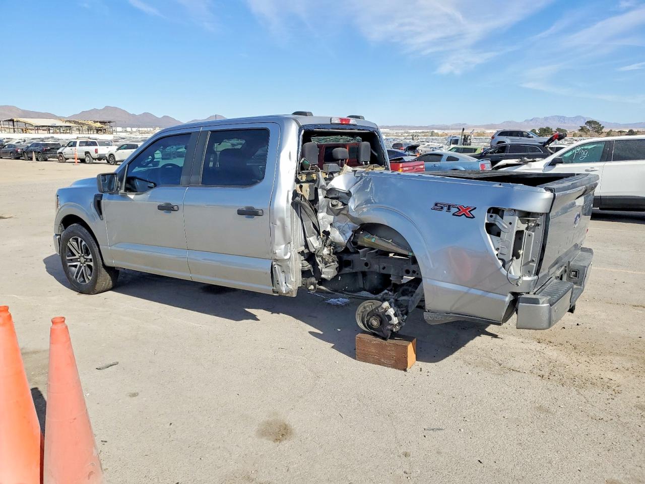 2023 FORD F150 SUPERCREW photo 2
