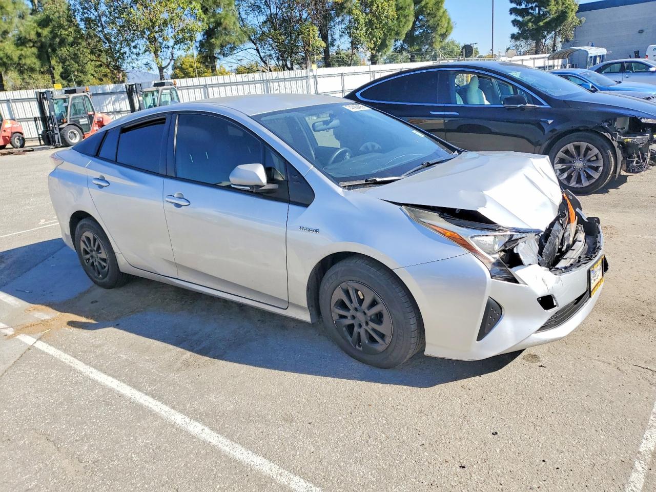 2016 TOYOTA PRIUS photo 4