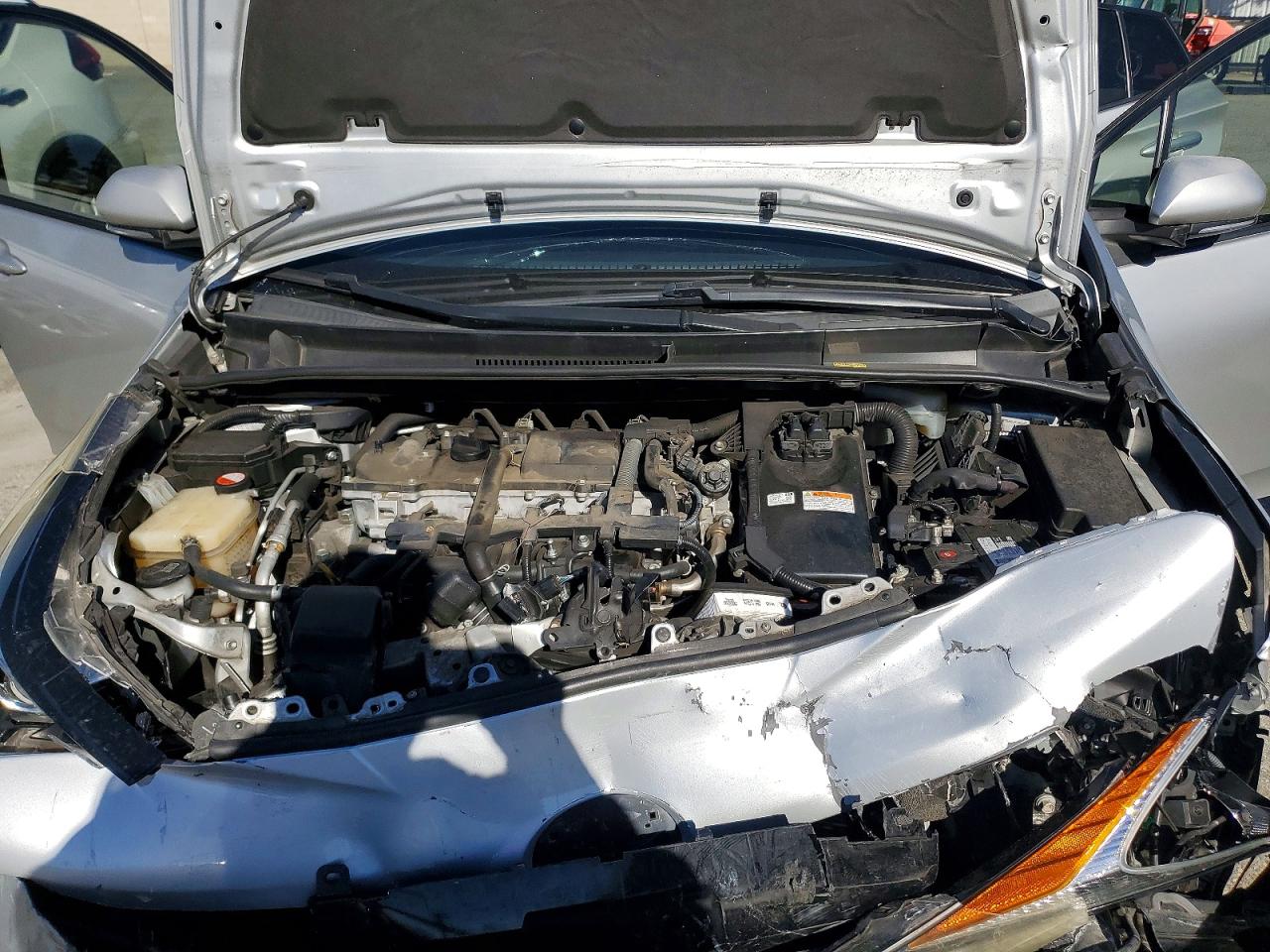 2016 TOYOTA PRIUS photo 11