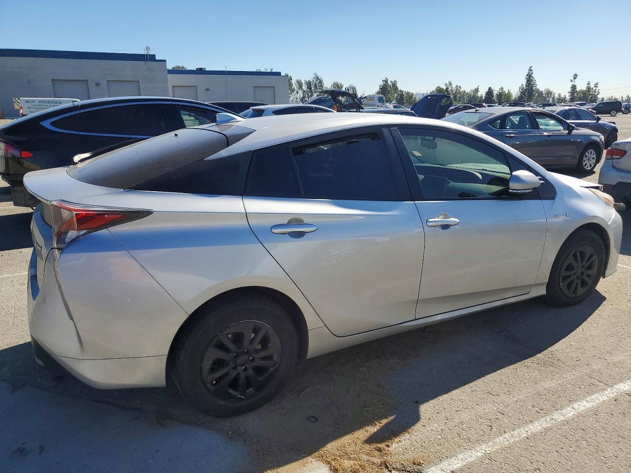 2016 TOYOTA PRIUS photo 3