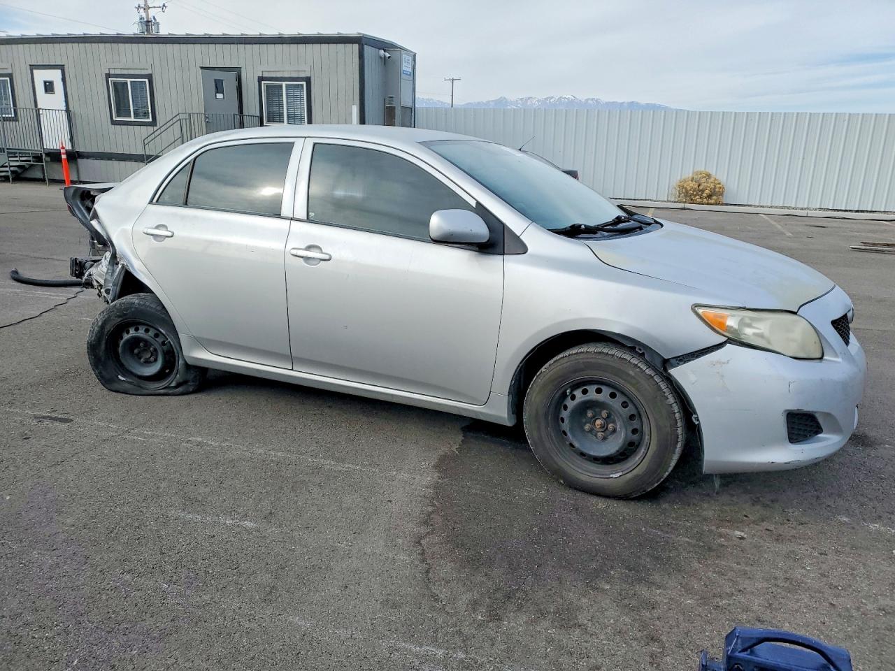 2010 TOYOTA COROLLA photo 4