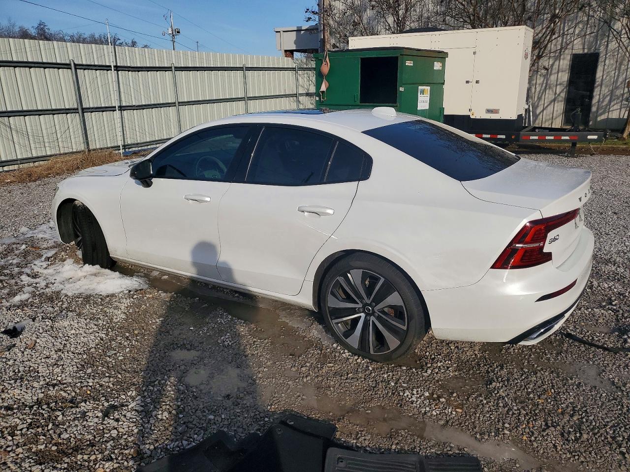 2022 VOLVO S60 B5 MOMENTUM photo 4