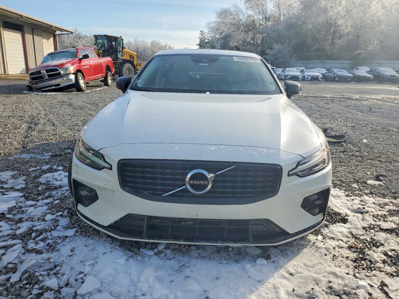 2022 VOLVO S60 B5 MOMENTUM photo 13