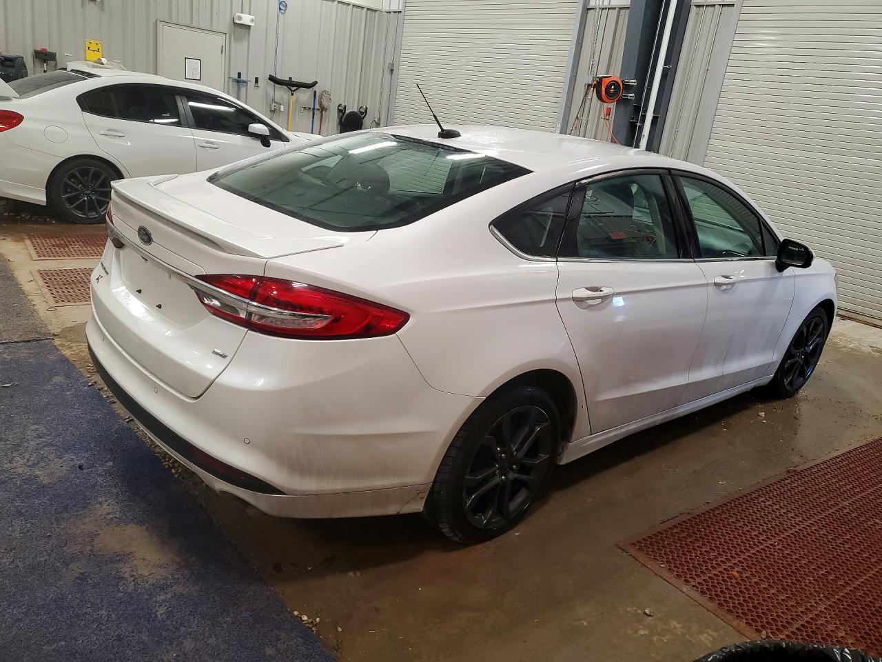 2018 FORD FUSION SE photo 5