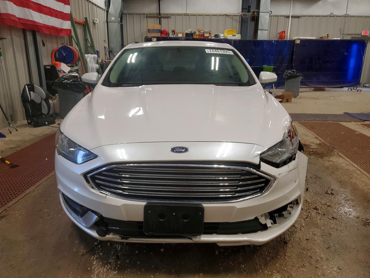 2018 FORD FUSION SE photo 9
