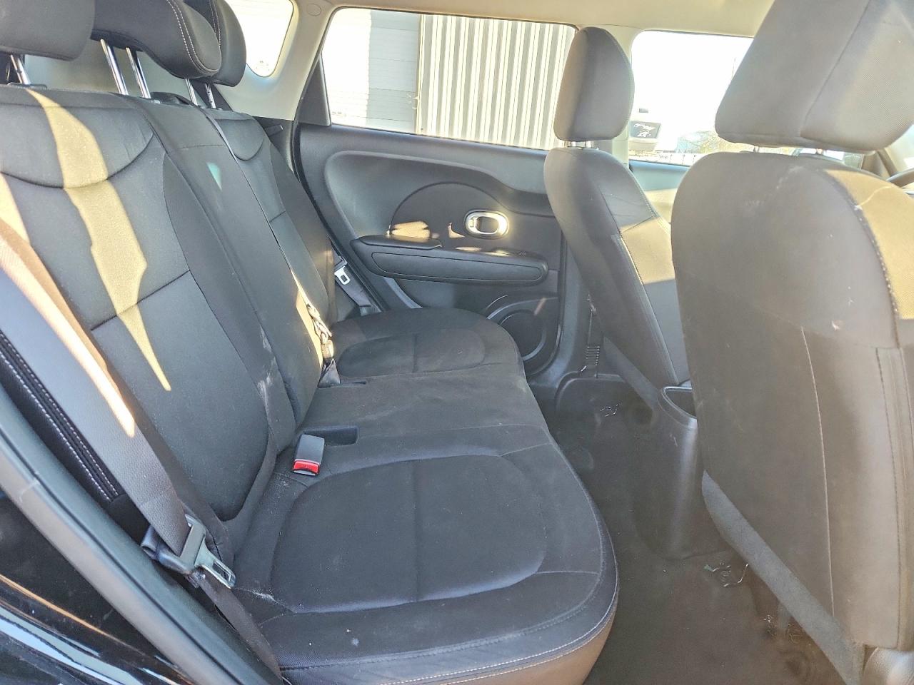 2016 KIA SOUL photo 19