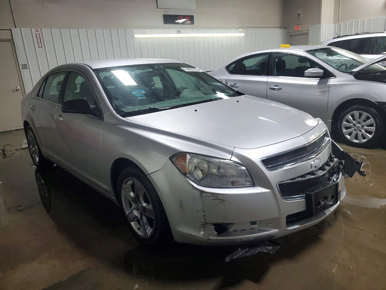 2009 CHEVROLET MALIBU LS photo 4