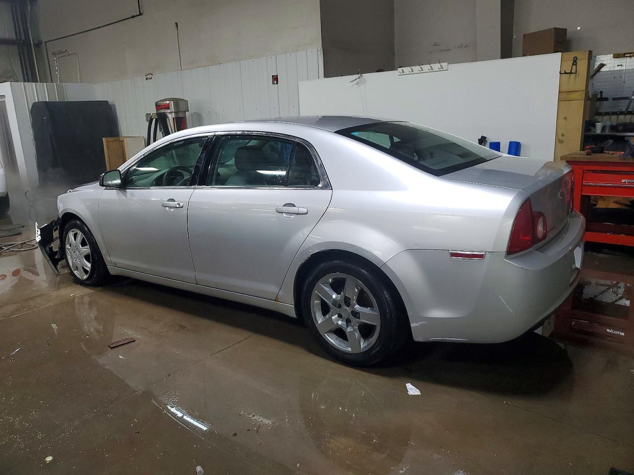 2009 CHEVROLET MALIBU LS photo 2