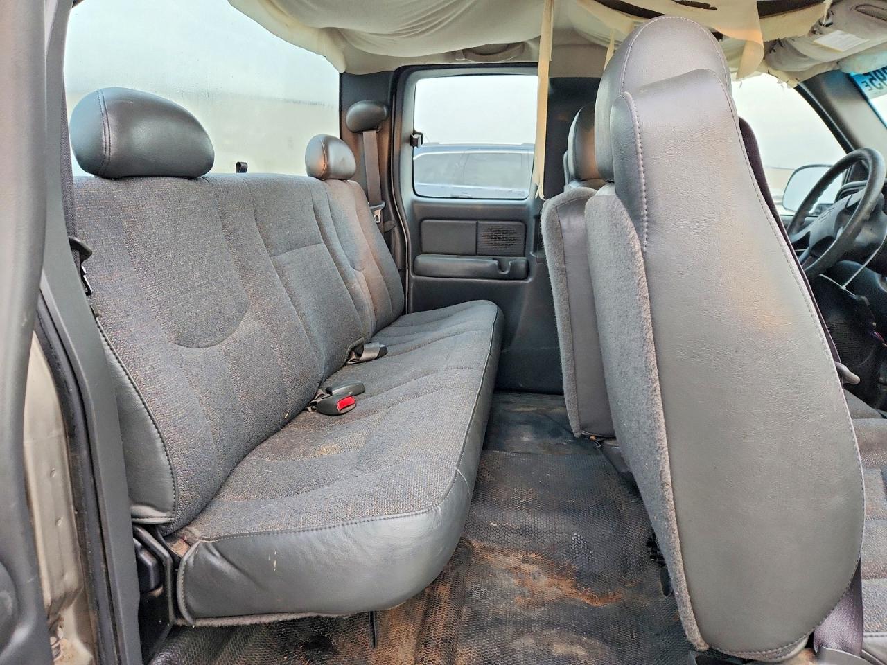 2003 CHEVROLET SILVERADO C1500 photo 28