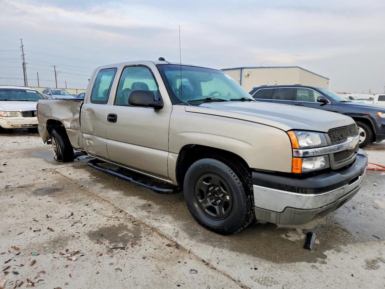 2003 CHEVROLET SILVERADO C1500 photo 10