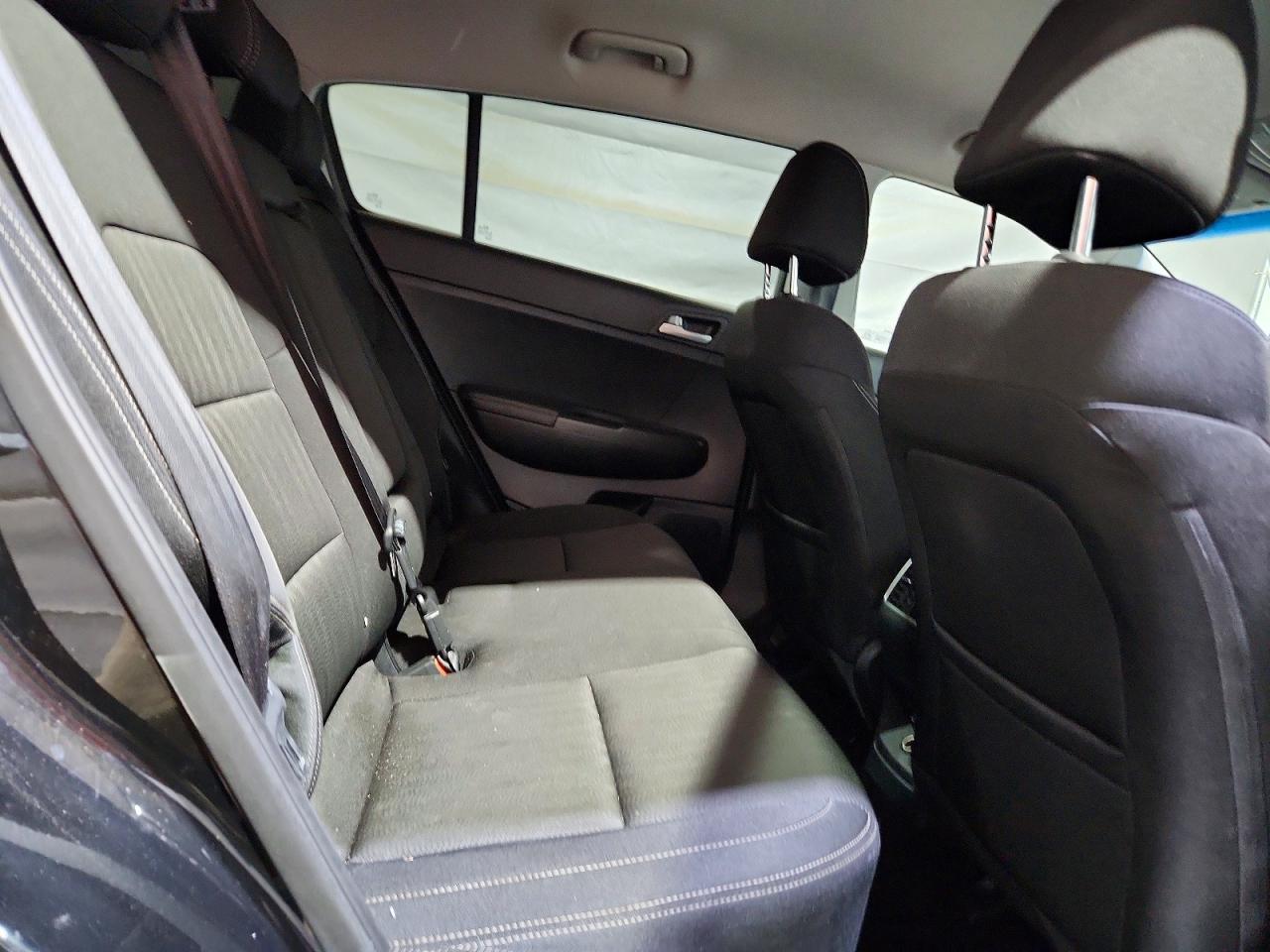 2017 KIA SPORTAGE LX photo 11