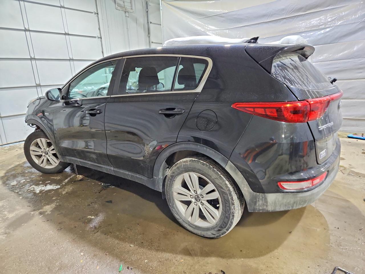 2017 KIA SPORTAGE LX photo 2