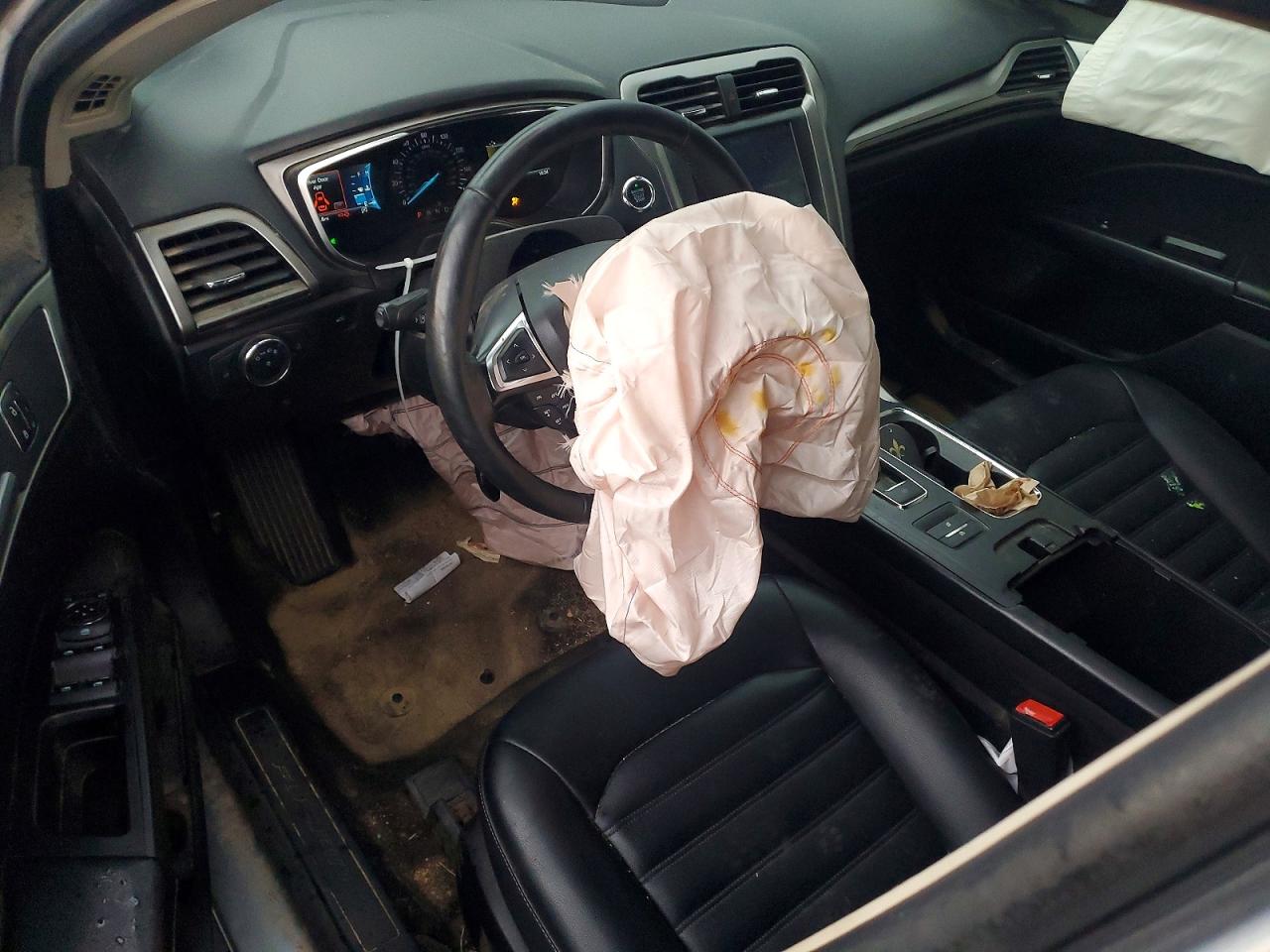 2020 FORD FUSION SEL photo 15