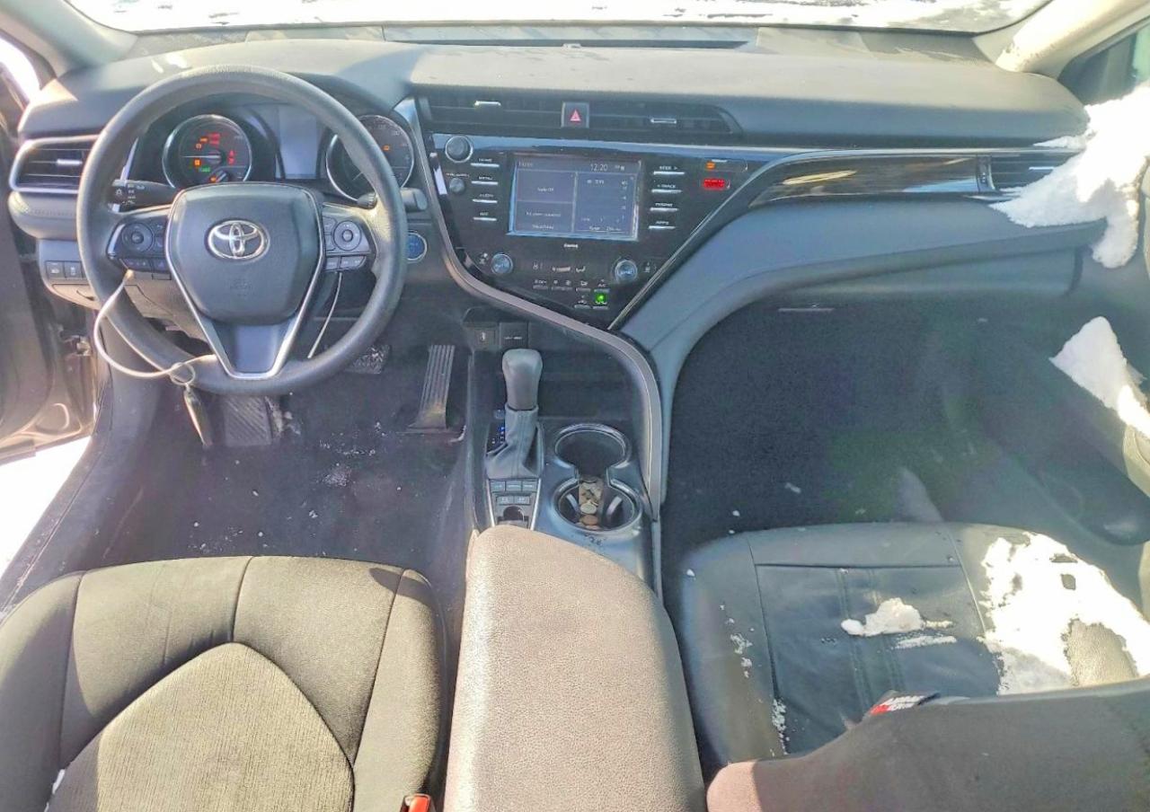 2020 TOYOTA CAMRY LE photo 8