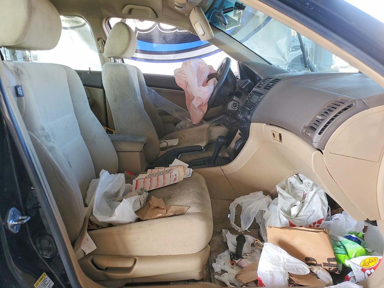 2005 HONDA ACCORD LX photo 19
