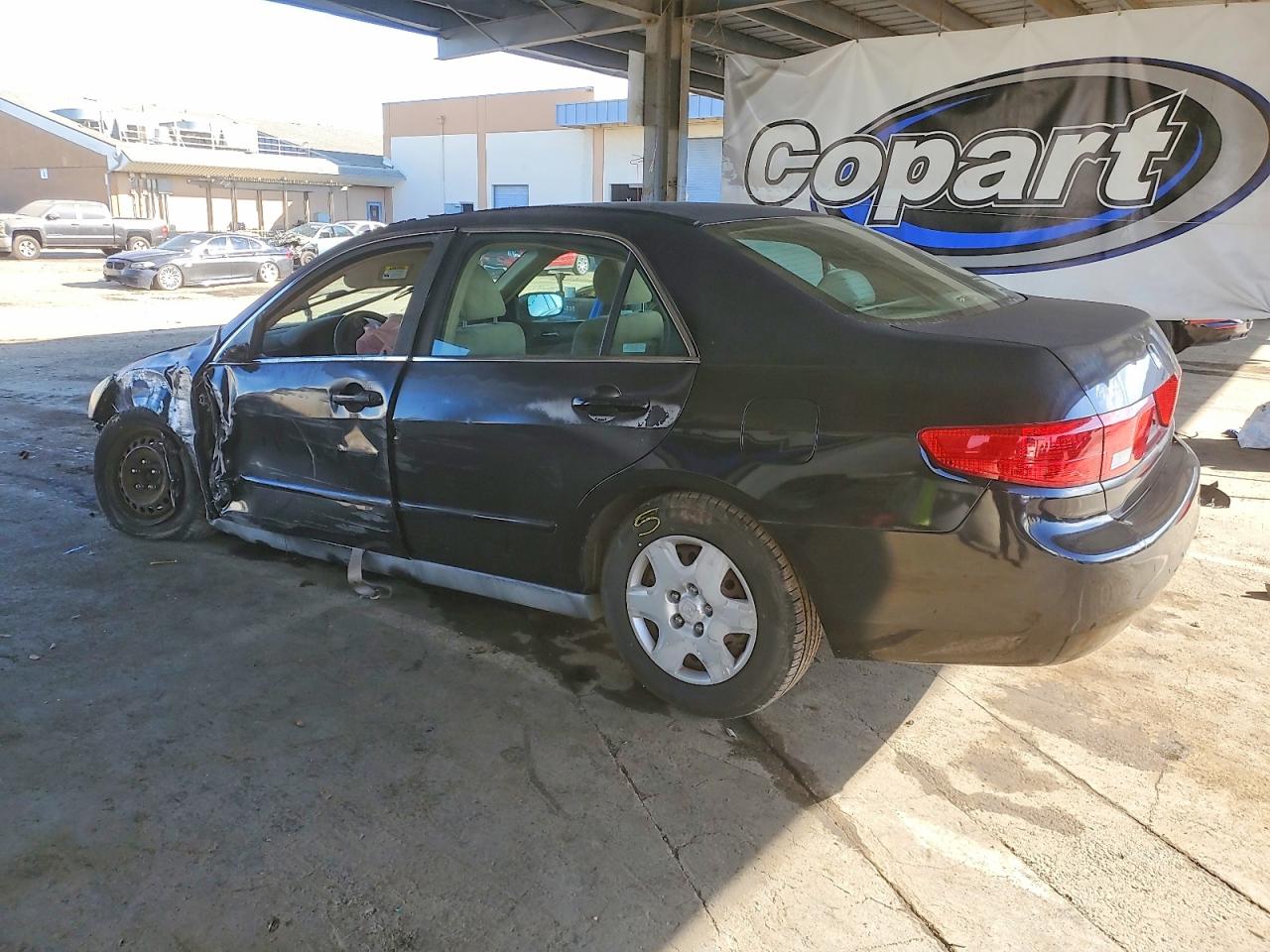 2005 HONDA ACCORD LX photo 4