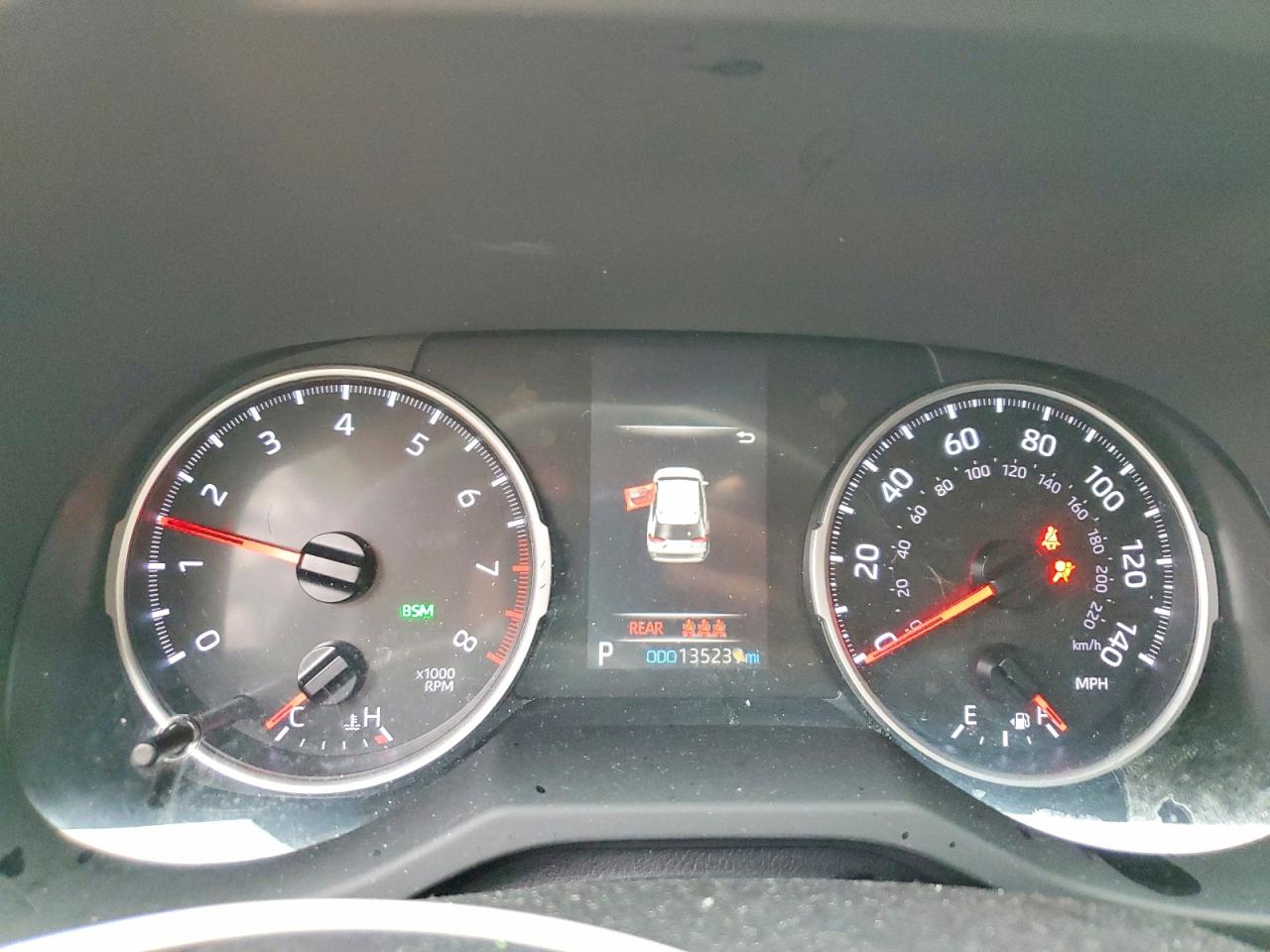 2019 TOYOTA RAV4 XLE photo 17