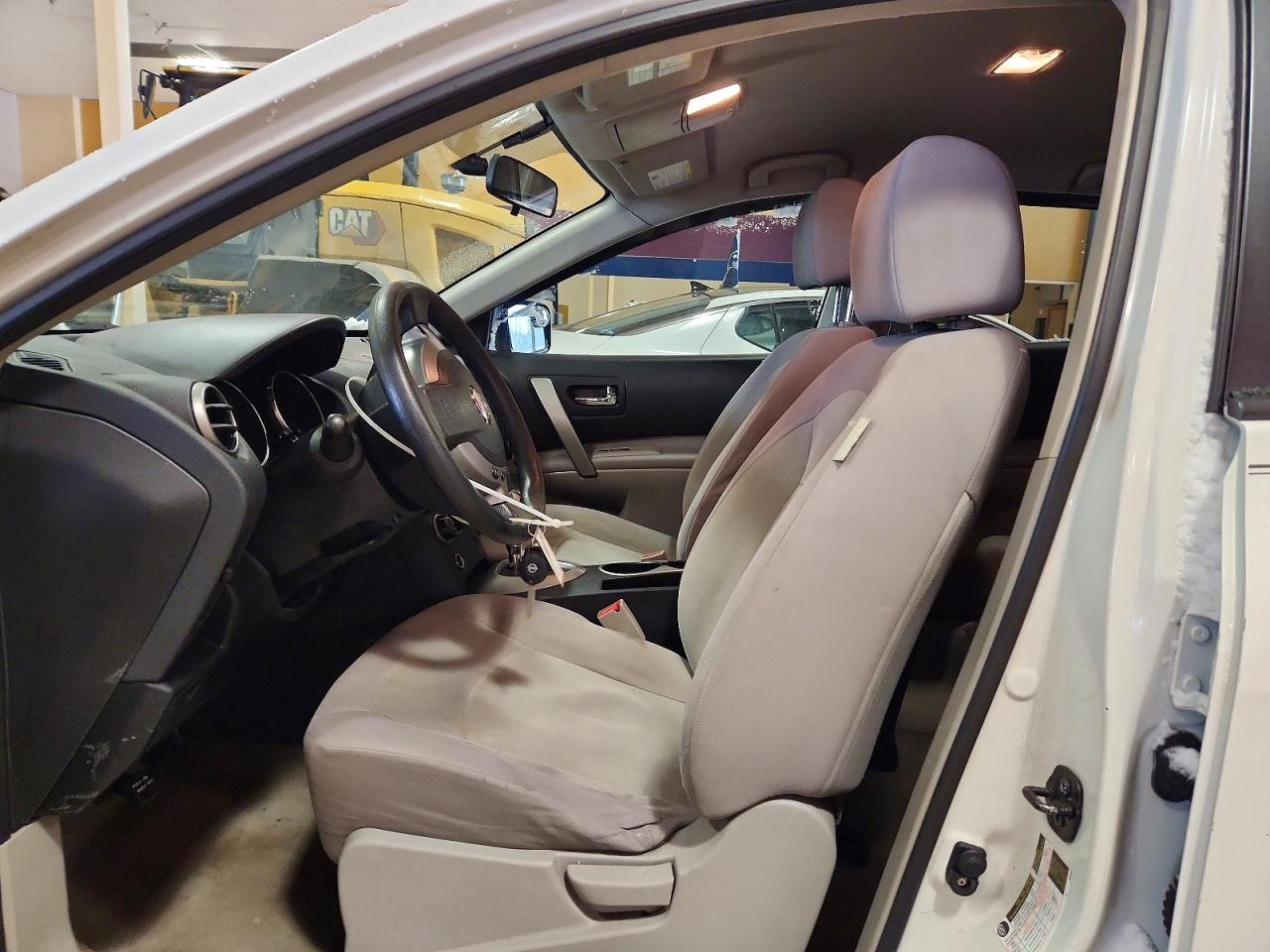 2010 NISSAN ROGUE S photo 13